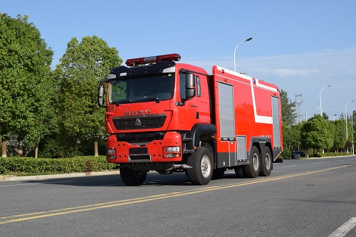 重汽六驅  18噸 水罐消防車